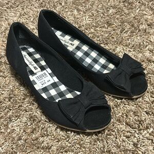 American Eagle Girls Wedge Black Shoes Sz 1